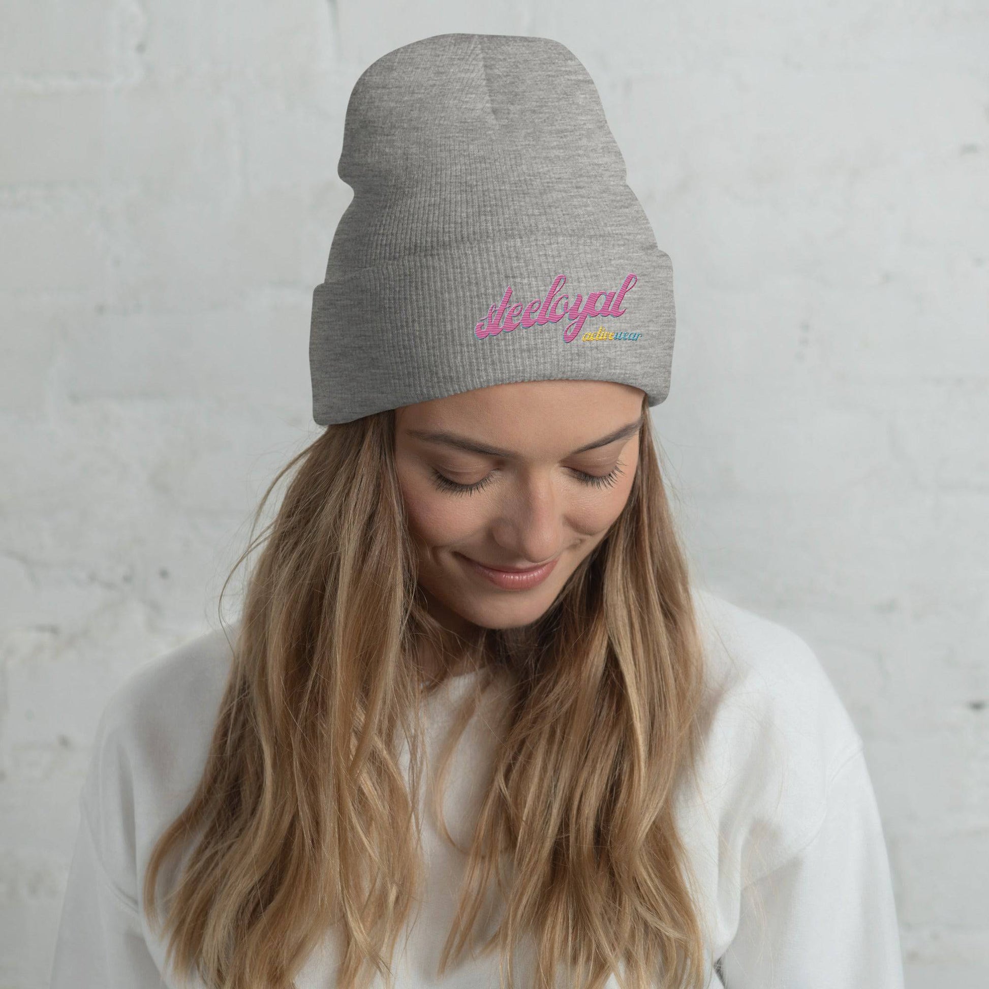 Women's steeloyal logo beanie - STEELOYAL
